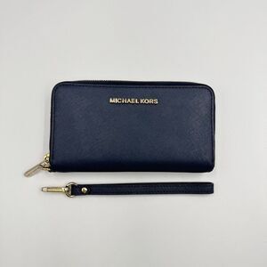 Michael Kors Jet Set Travel Saffiano Leather Zip Wristlet Wallet Navy Blue
